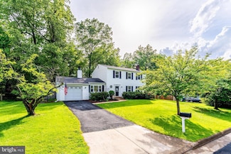 12613 Glenbrooke Woods Dr, Herndon, VA 20171