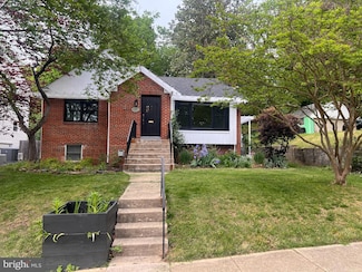 5602 Hawthorne St, Cheverly, MD 20785