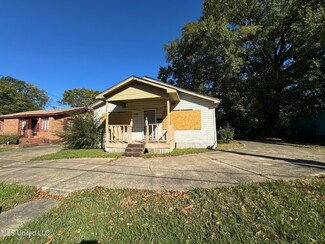 1332 Fernwood Dr, Jackson, MS 39213