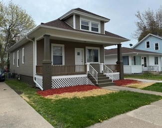 2019 Carlisle Ave, Racine, WI 53404