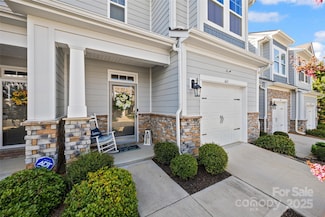 663 Cypress Glen Ln, Lake Wylie, SC 29710