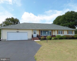 418 Penns Grove Auburn Rd, Penns Grove, NJ 08069