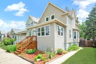 3235 Cuyler Ave, Berwyn, IL 60402