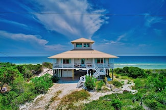850 Gulf Shore Dr, Carrabelle, FL 32322