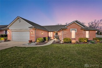 144 Union Ridge Dr, Englewood, OH 45322