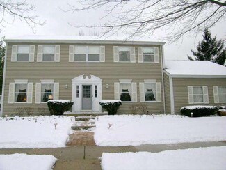 1612 Harvard Ave, Naperville, IL 60565