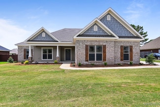 186 Saint Simons Way, Deatsville, AL 36022
