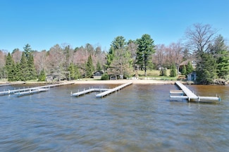 8475 Hillcrest Ln, Saint Germain, WI 54558