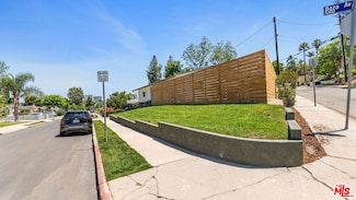 5304 Baza Ave, Woodland Hills, CA 91364