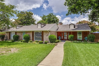 205 N Weatherred Dr, Richardson, TX 75080