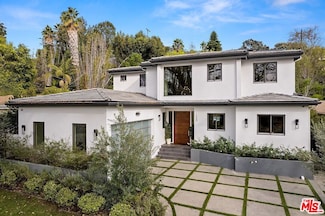 2408 Castle Heights Ave, Los Angeles, CA 90034