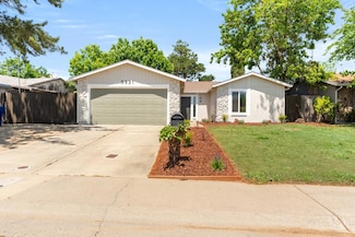 5321 Eden View Dr, Sacramento, CA 95823