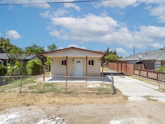 438 E Cedar Ave, Earlimart, CA 93219