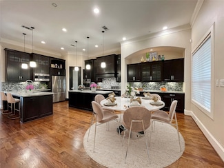 4657 Spruce St, Bellaire, TX 77401