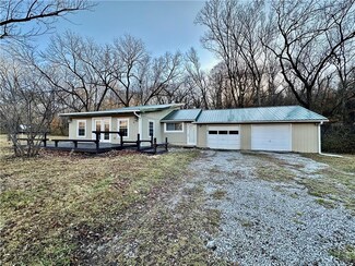 18555 NW Jones Myer Rd, Kansas City, MO 64153