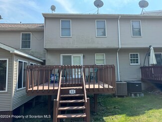 11 Briarwood Way, South Abington Township, PA 18411