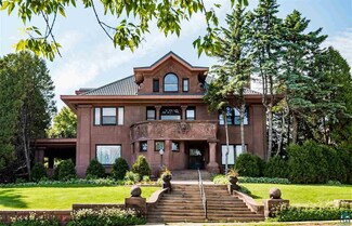 2029 E Superior St, Duluth, MN 55812