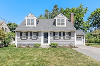 34 Dana St, Whitman, MA 02382