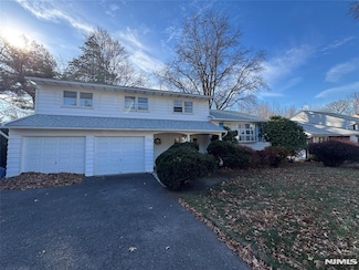 409 W Anderson St, Hackensack, NJ 07601