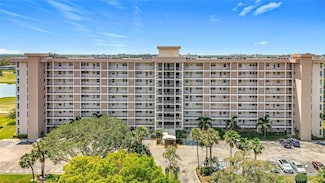 2671 S Course Dr Unit 808, Pompano Beach, FL 33069