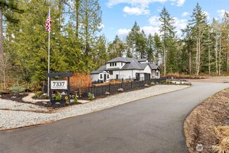 7337 SE Maple Bluff Ct, Port Orchard, WA 98366