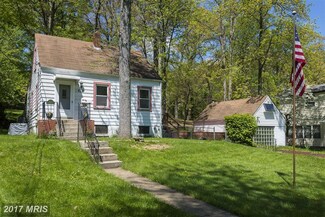 6613 Pine Grove Dr, Suitland, MD 20746