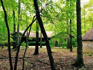 2101 Lakeshore Dr, Monteagle, TN 37356