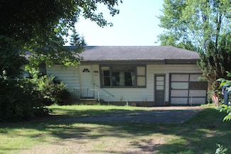 2582 Vista Lake Dr, Benton Harbor, MI 49022