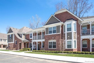 54195 Baypoint Dr, Shelby Township, MI 48316