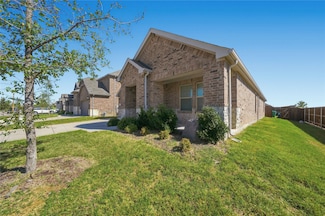 3400 Kingsview Dr, Denton, TX 76207