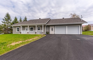 212 22nd Ave, Madawaska, ME 04756