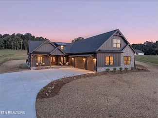 5910 John Dr, Greenback, TN 37742