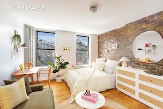 88 E 3rd St Unit 18, New York, NY 10003