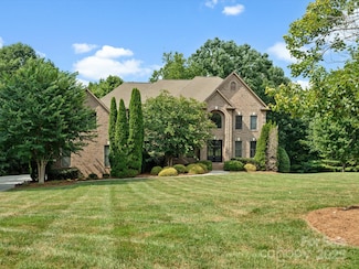 8407 Rolling Fields Rd, Charlotte, NC 28227