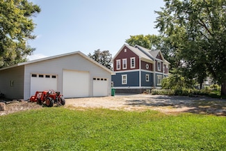 202 Pine St, Lyle, MN 55953
