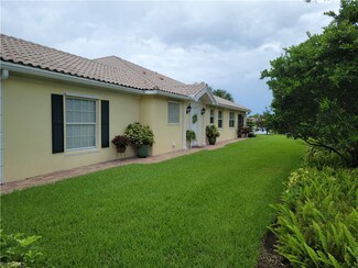 7550 Rozzini Ln, Naples, FL 34114