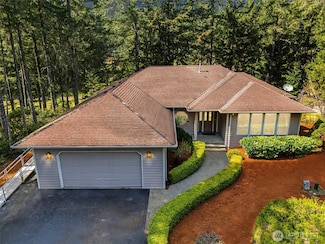 80 E Rhododendron Ln, Union, WA 98592