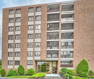 49 Melrose St Unit 7F, Melrose, MA 02176