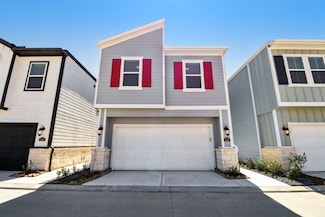 550 Avisa Dr, Kemah, TX 77565