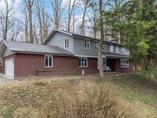 742 Cabin Hill Dr, Greensburg, PA 15601