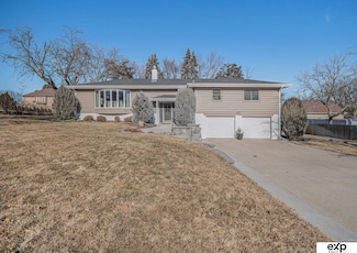 11664 Pierce St, Omaha, NE 68144