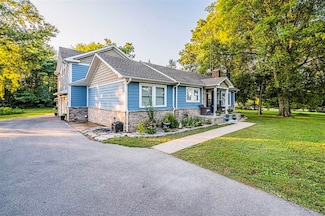 2498 Elrod Rd, Bowling Green, KY 42104