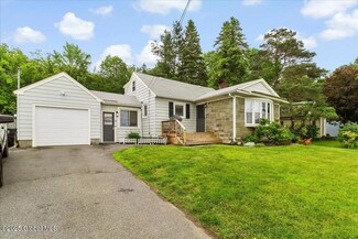 2256 Brookview Rd, Castleton On Hudson, NY 12033