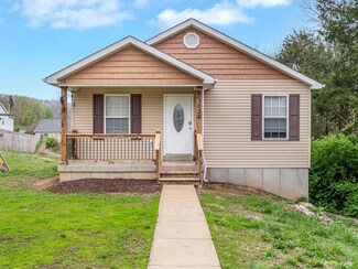1036 Center St, Pacific, MO 63069