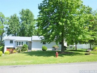 1 Cedar Pkwy, Hudson, NY 12534