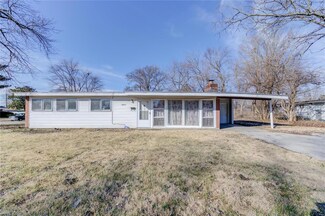 8561 Red Fir Dr, Saint Louis, MO 63134