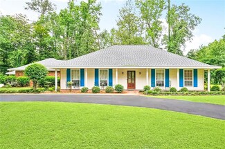 121 Forest Dr, Mandeville, LA 70471