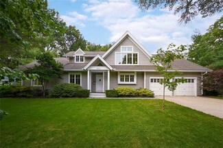 6230 Glenfield Dr, Fairway, KS 66205