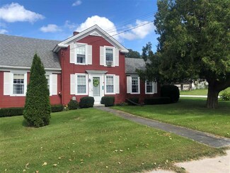 135 School St, Wallingford, VT 05773
