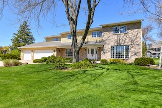 4590 S Caldwell Ct, New Berlin, WI 53151